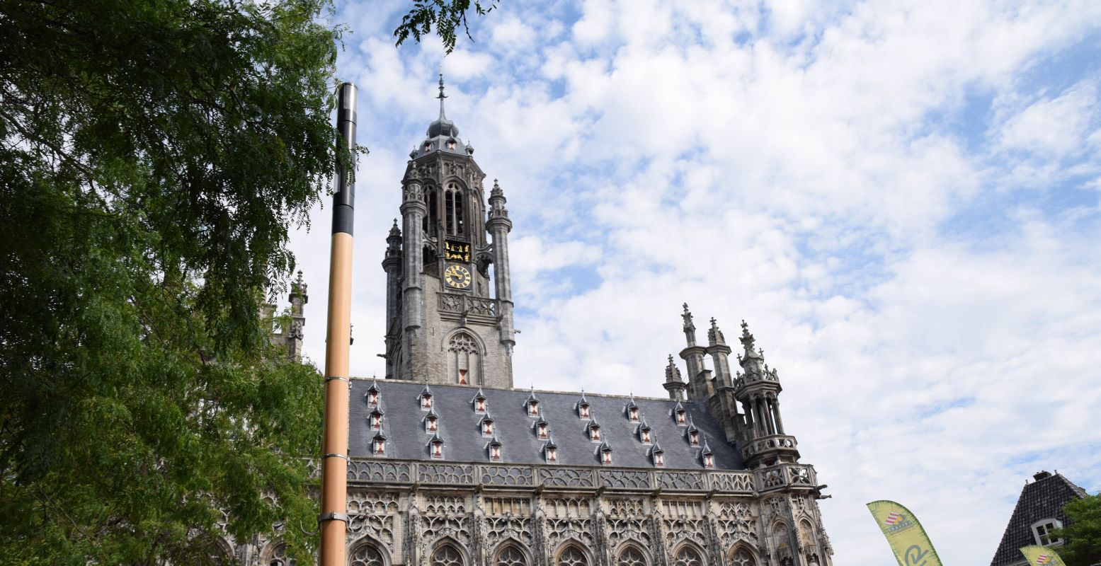 Je kijkt je ogen uit in de binnenstad van het historische Middelburg. Foto: Redactie DagjeWeg.NL