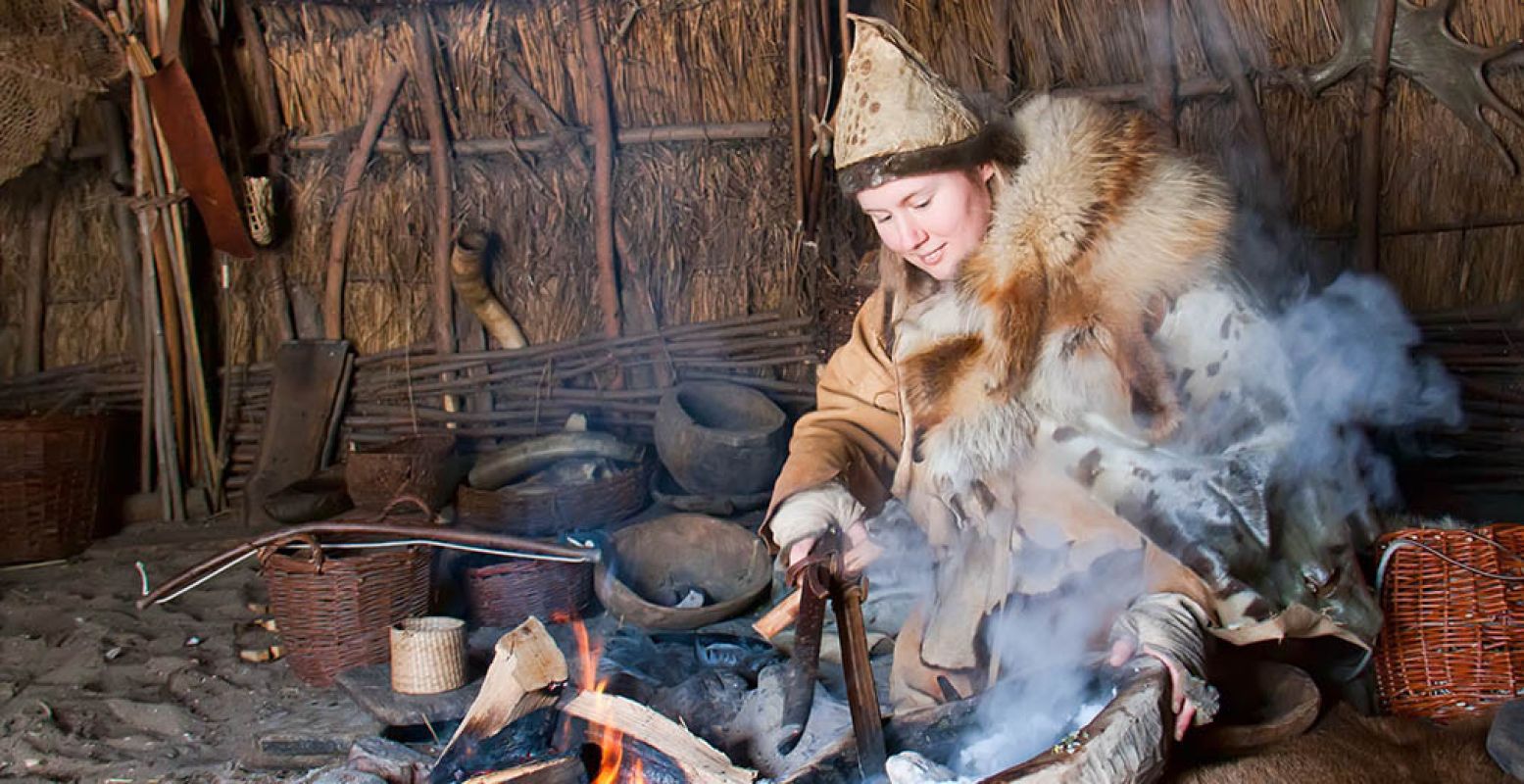 Duik in het dagelijks leven van de prehistorie tijdens het Prehistorisch Weekend. Foto: Archeon.