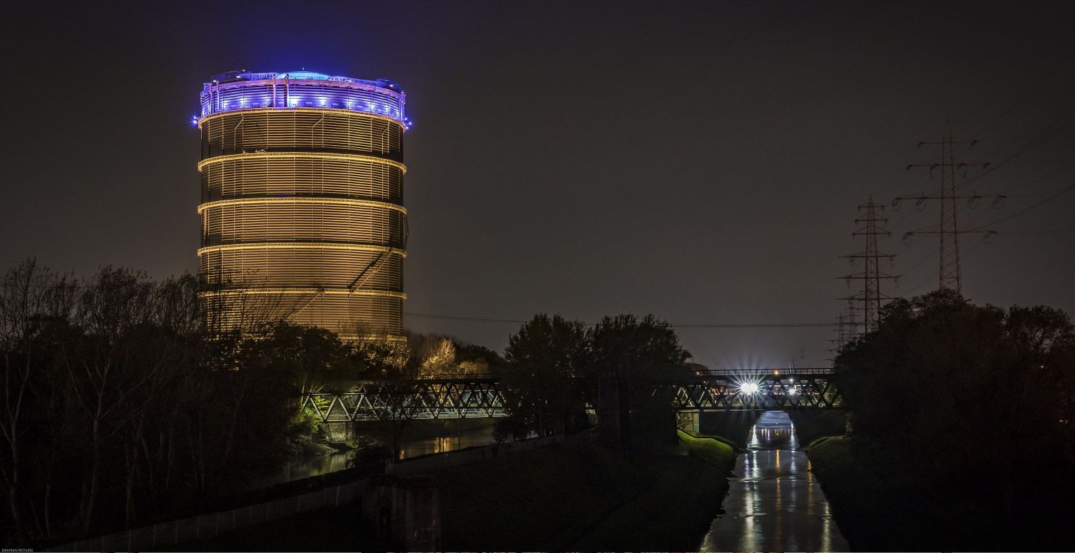 Van overal te zien: de Gasometer, ook 's nachts. Foto: Denny Franzkowiak via  Pixabay 