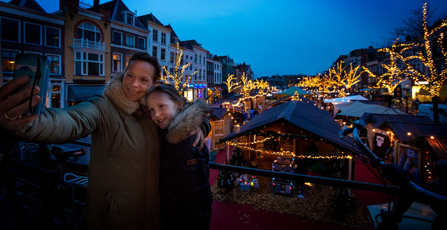 Neem de ultieme kerst selfie vanaf de 'selfie brug'. Foto: Leiden Marketing