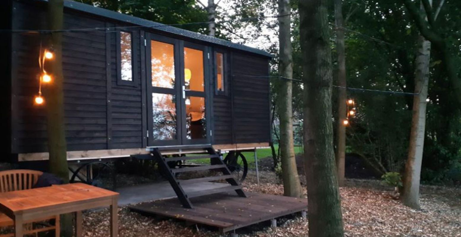 Een romantisch weekendje weg in een  Tiny House in Drenthe . Foto: Natuurhuisje.nl