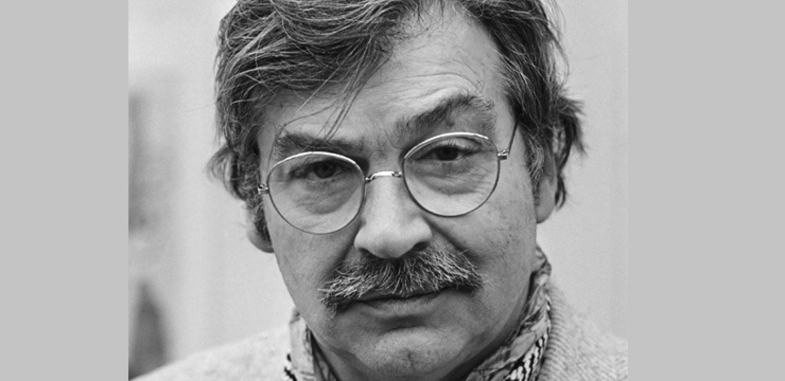 Karel Appel. Foto: " Karel Appel (1982) " door Marcel Antonisse / Anefo -  Nationaal Archief . Licentie  CC BY-SA 3.0 nl  via  Wikimedia Commons .