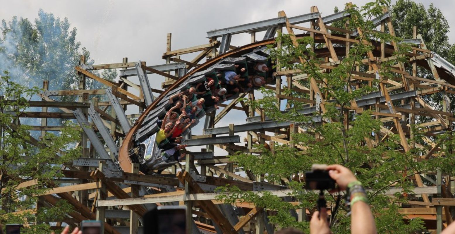 Het eerste ritje van Untamed in Walibi Holland. Foto: DagjeWeg.NL