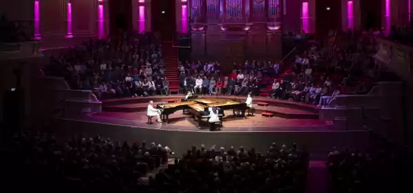 Canto ostinato op vier vleugels en orgel door Jeroen van Veen & Friends Foto: Het Concertgebouw | Foto geüpload door gebruiker concertgebouw