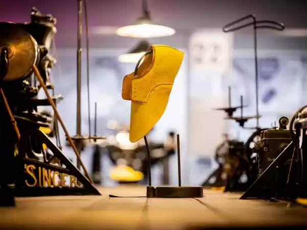 Zie stap voor stap hoe een schoen ontstaat. Foto: Schoenenkwartier © Pulles&Pulles