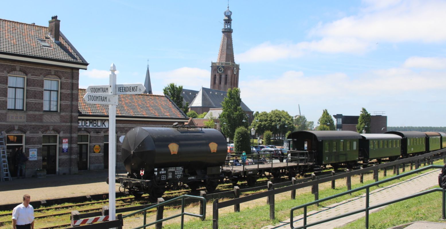 Halte Medemblik met de Museumstoomtrein Hoorn-Medemblik. Foto: DagjeWeg.NL, Coby Boschma.