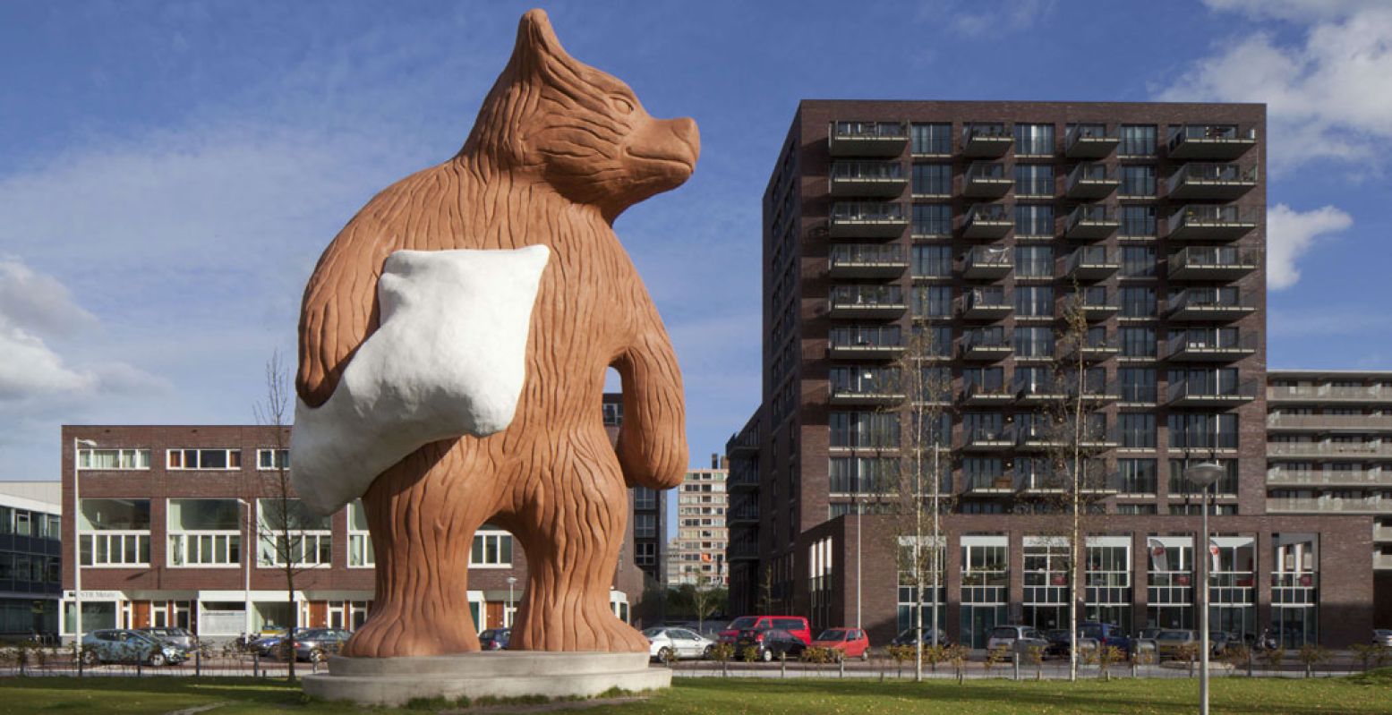 De Staalman: gatekeeper van het Staalmanplein in Amsterdam-West. Foto: Studio Florentijn Hofman © Frank Hanswijk