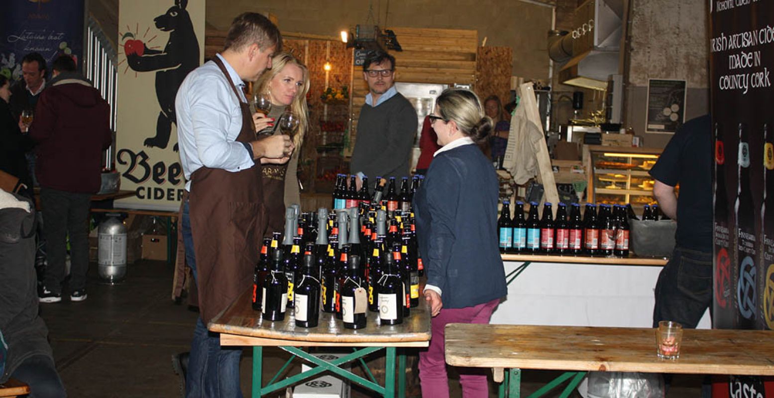 Proef verschillende ciders op het Internationaal Cider Festival Rotterdam. Foto: Internationaal Cider Festival Rotterdam.