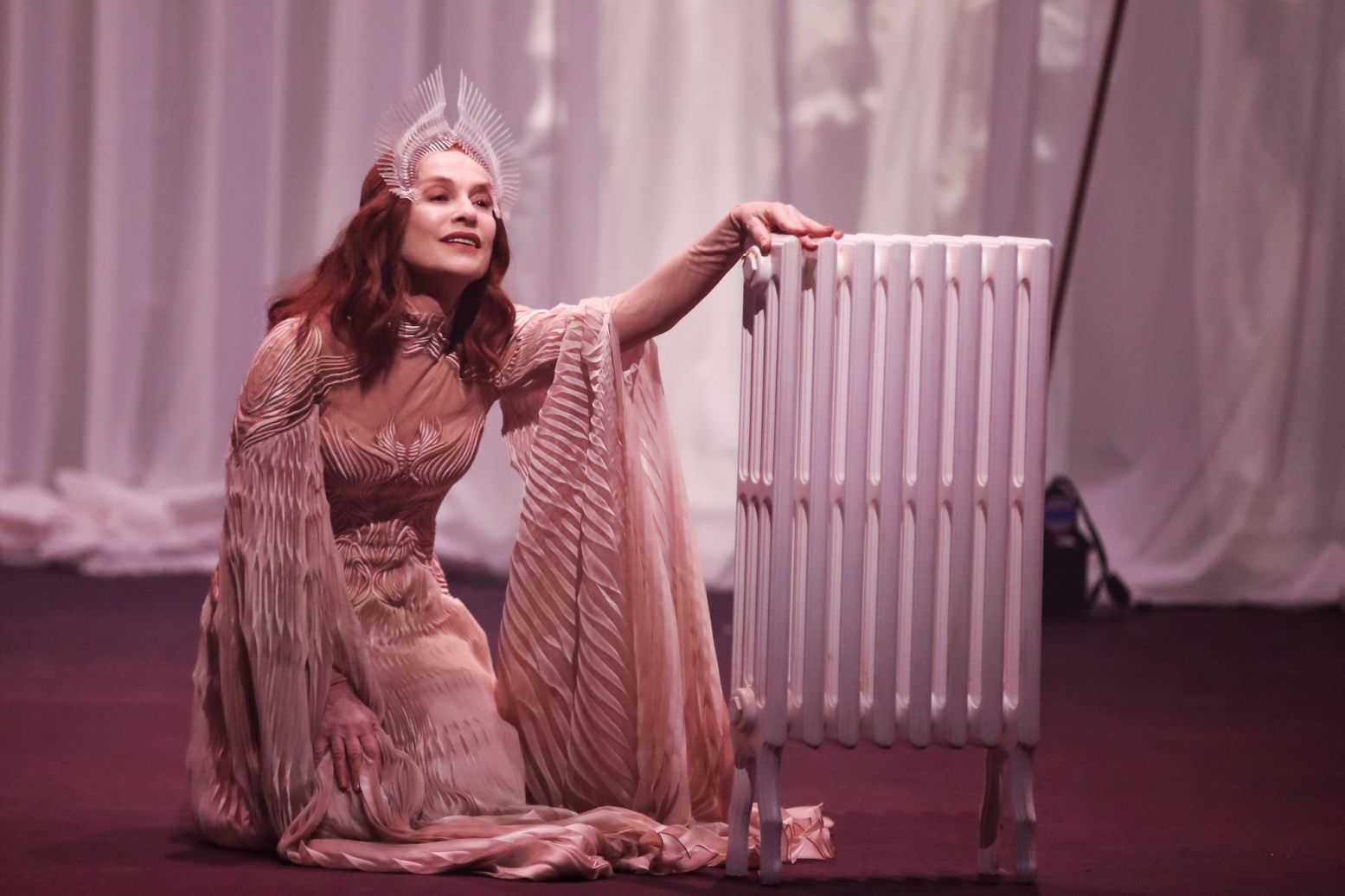 Actrice Isabelle Huppert kruipt in de huid van Bérénice. Foto: Jean Michel Blasco Actrice Isabelle Huppert kruipt in de huid van Bérénice. Foto: Jean Michel Blasco