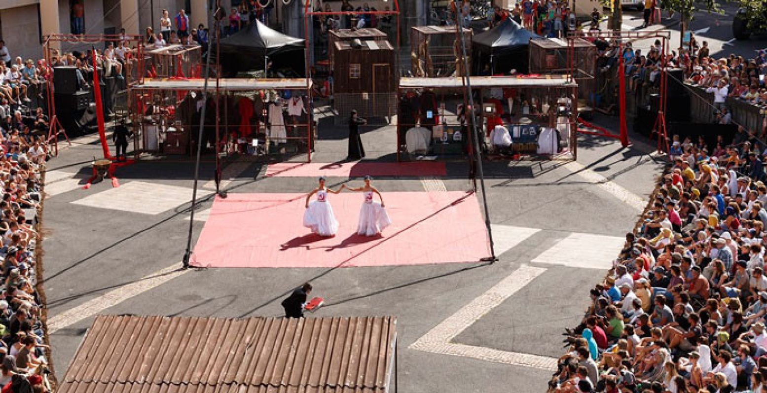 De binnenstad staat in het teken van theater. Foto: Deventer op Stelten