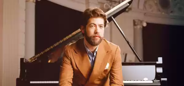 Alleskunner Thomas Beijer speelt Satie’s betoverende pianomuziek Foto: Het Concertgebouw | Foto ge&uuml;pload door gebruiker concertgebouw