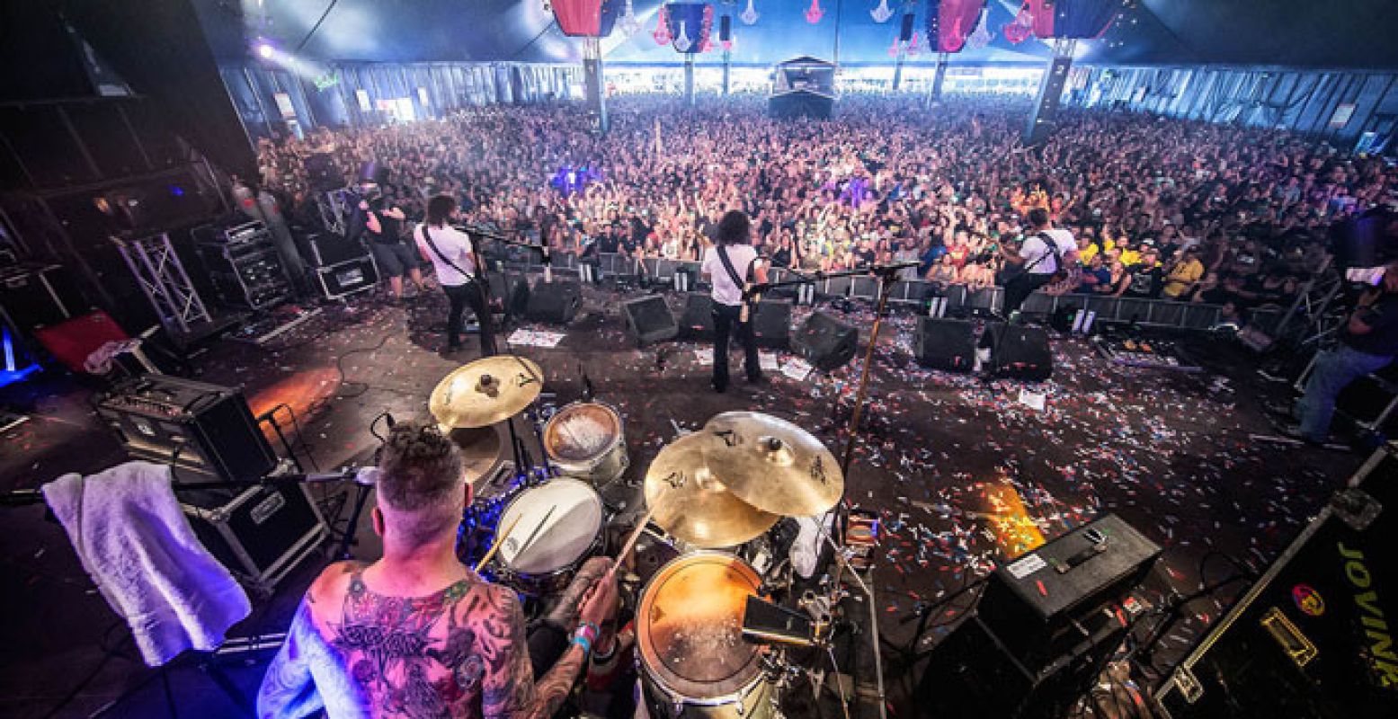 Ga uit je dak bij één van de optredens. Foto: Zwarte Cross.