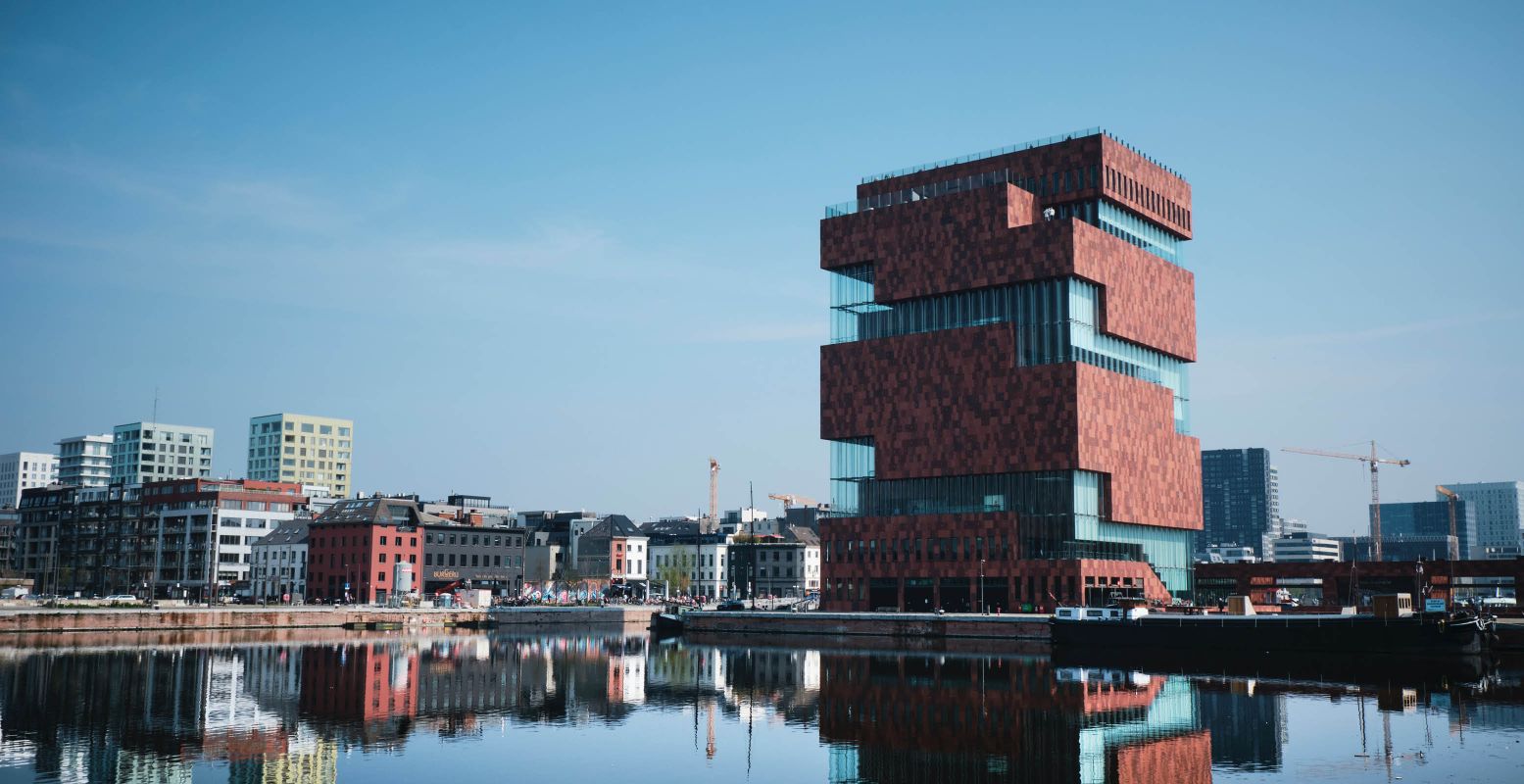 Vanaf de tiende verdieping van het MAS-museum, kijk je zo de stad over. Foto:  Unsplash License  © Frans Ruiter