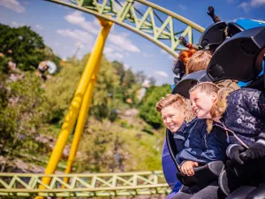 Trotseer alle achtbanen! Foto: Attractiepark Toverland © Kris Van de Sande.