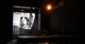 Mata Hari was een spion, maar geen goede De verhoorkamer in de tentoonstelling. Foto: Redactie DagjeWeg.NL.
