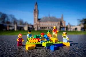 Expositie BeHague & Road to Summit Foto: Expositie Be Hague Road to Summit. LEGO Bouwwerken.