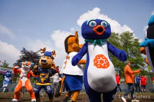G-Sportweekend Fotobeschrijving: Mascottes maken de sfeer. Foto: (c) G-Sportweekend Amarant.