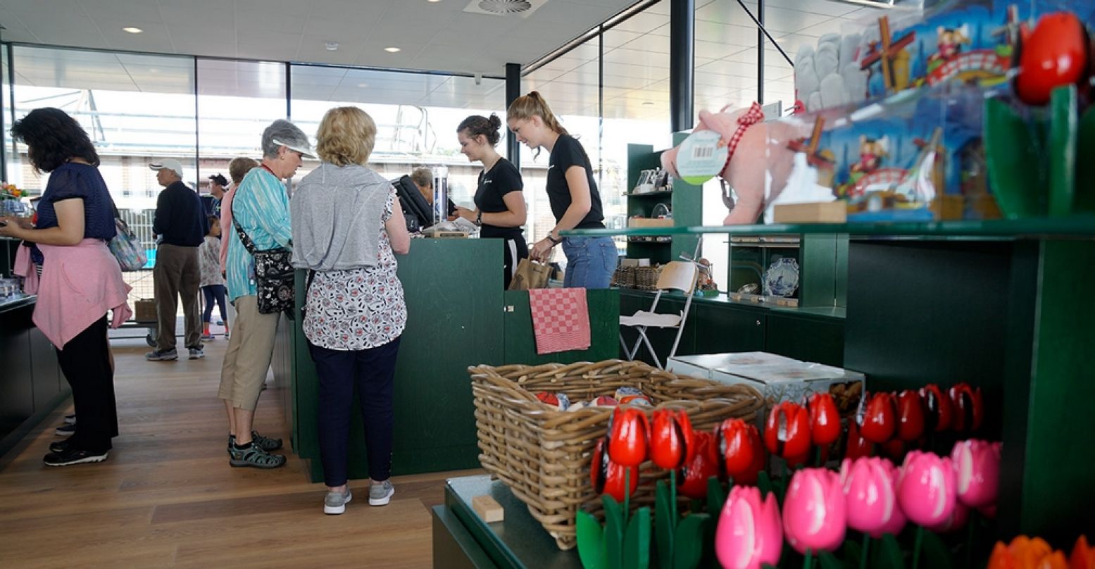 Een kijkje in het bezoekerscentrum, waar ze ook een souvenirshop hebben. Foto: Stichting Werelderfgoed Kinderdijk