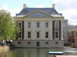 Het gebouw van het Mauritshuis in Den Haag. Foto: DagjeWeg.NL.