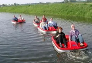 Altijd leuk: waterfietsen. Foto: Vadesto.