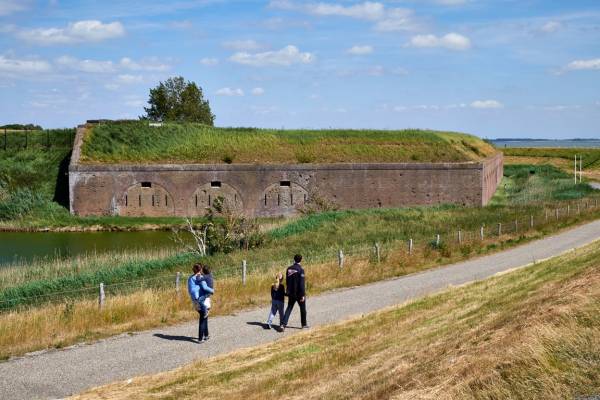 Landschap, natuur en cultuurwandeling rond Fort Ellewoutsdijk Landschap, natuur en cultuurwandeling rond Fort Ellewoutsdijk | Foto ge&uuml;pload door gebruiker Natuurmonumenten.