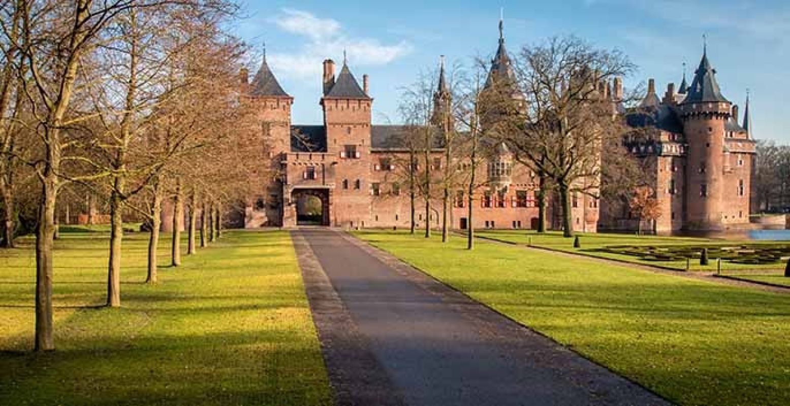 Oorspronkelijk werd het gebouw ontworpen als poortgebouw en onderkomen voor de technische installaties. Foto: Kasteel de Haar