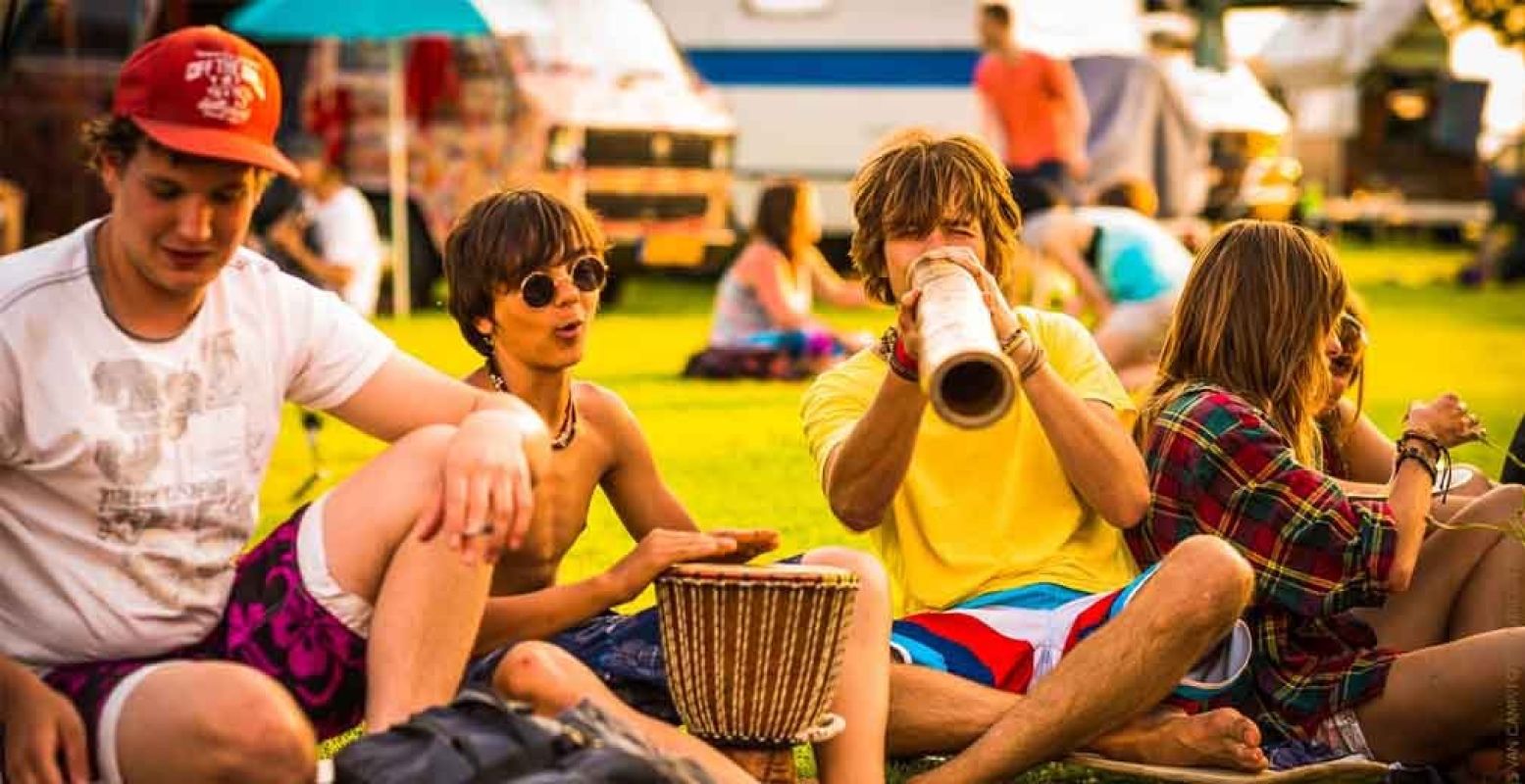 Trek je mooiste kleren aan voor het Gorcums Hippiefestival. Foto: Fotostudio Ziezo