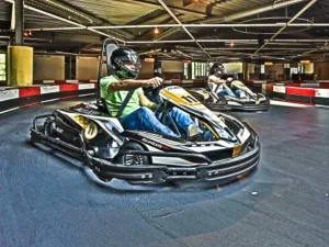 The Maxx Veenendaal Ga vol gas in de elektrische karts! Foto: The Maxx