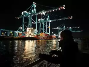 Vaar met de lichtjestour door de Rotterdamse haven Foto geüpload door gebruiker.
