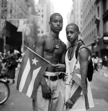 Brothers Danny and Carlos, Puerto Rican Day Parade, New York City, 1995. Foto: Janette Beckman.