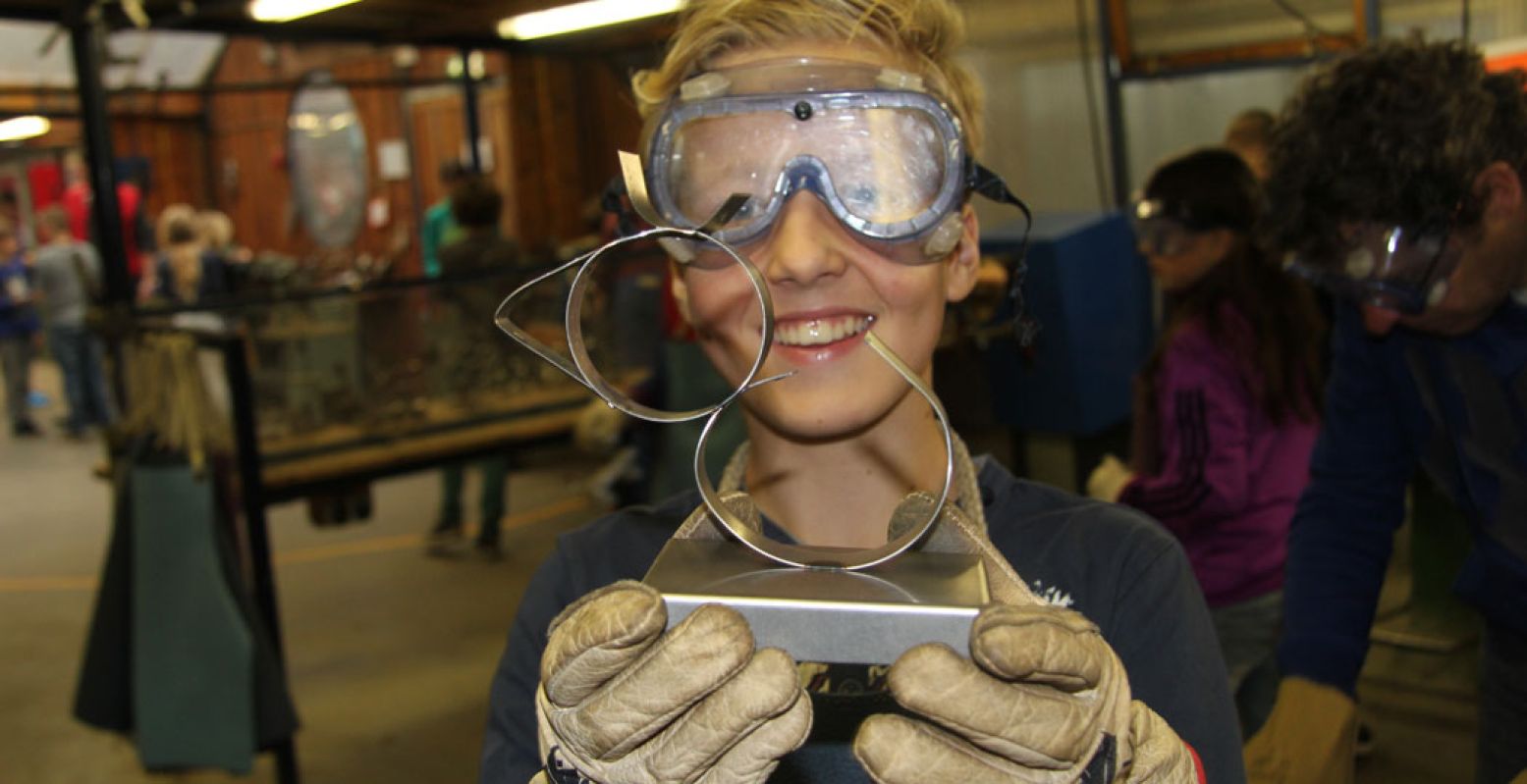 Kinderen maken gave kunstwerken in de Spelerij in Dieren. Helemaal zelf! Foto: De Spelerij