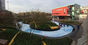 Kom schaatsen en speuren in Brandweer LEGO City Vergeet je schaatsen niet! Schaats op de schaatsbaan en geniet van snert en warme chocolademelk. Foto: Veiligheidsmuseum PIT.