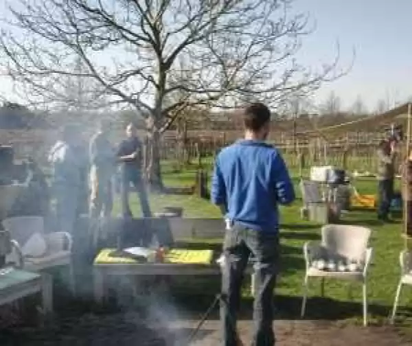 Leer bij Dutch Bushcraft hoe je in de natuur overleeft. Foto: Dutch Bushcraft