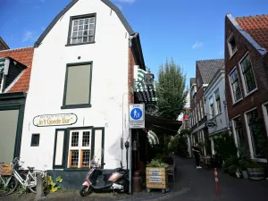 Welkom bij een van de oudste restaurants van Haarlem. Foto: DagjeWeg.NL