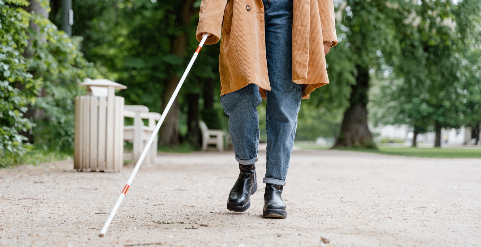 Gastvrijheid helpt vaak al enorm bij toegankelijkheid voor mensen met een visuele beperking. Foto:  MART  PRODUCTION / Pexels.com 