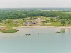 Zwempark Strandheem Ontspannen aan het water van Strandheem. Foto: Strandheem