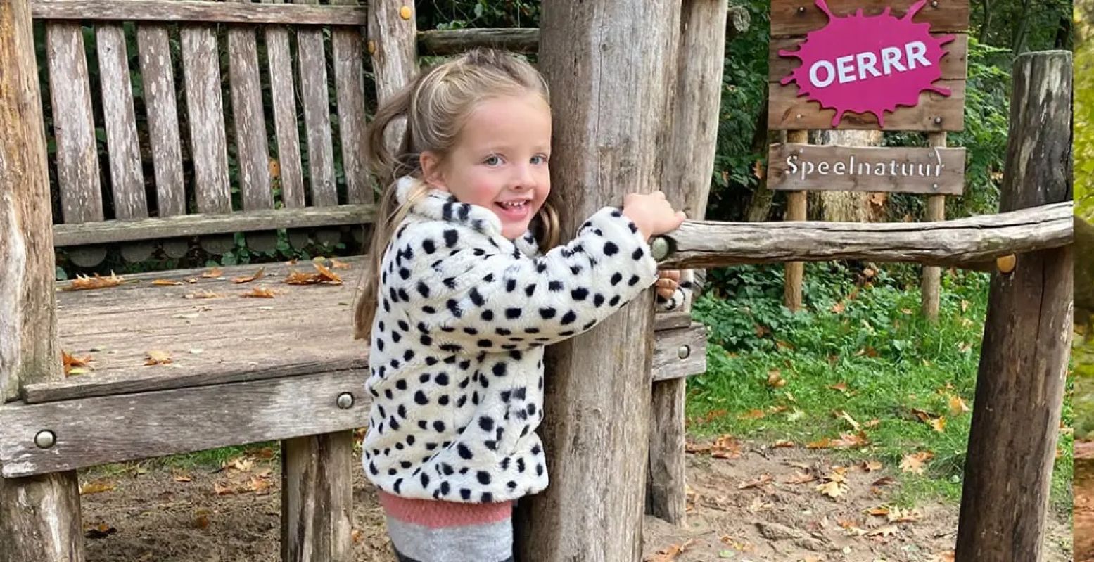 Natuurspeeltuinen zijn een heerlijke plek voor kinderen, zoals de OERRR speeltuinen van Natuurmonumenten. Foto: DagjeWeg.NL