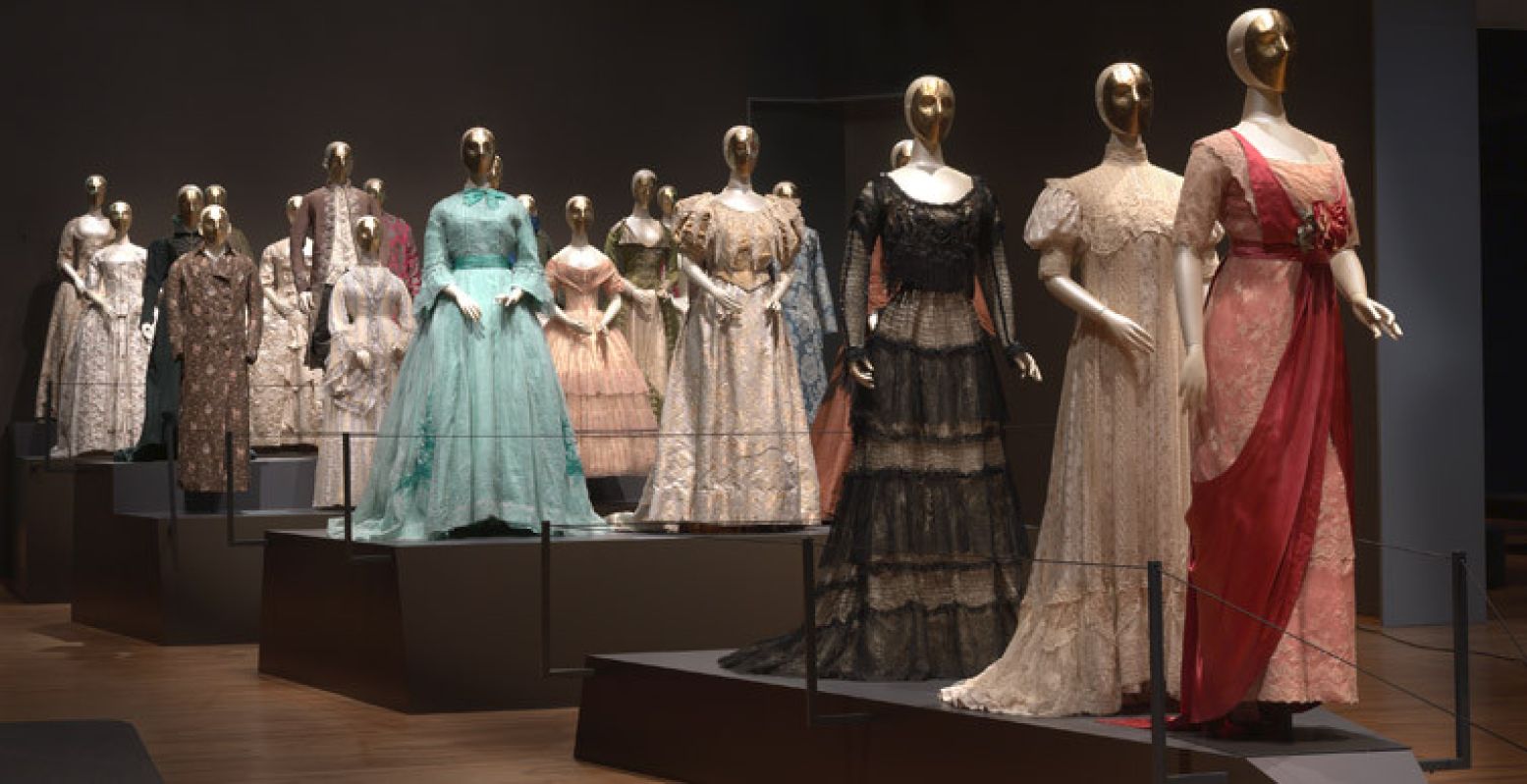 Neem plaats aan de catwalk. Foto: Carola van Wijk / Rijksmuseum