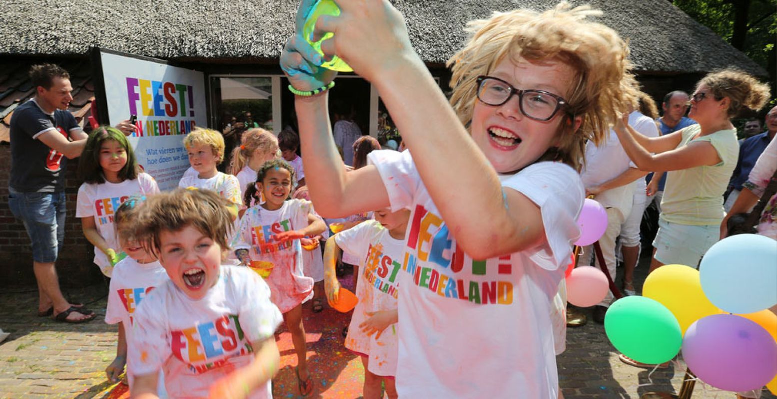 Elke dag in de schoolvakantie ben je welkom bij het project Feest! In Nederland.