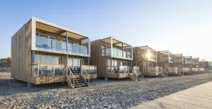 4x mooie strandhuisjes aan de Nederlandse kust Strandhuisjes in Hoek van Holland. Foto: Roompot