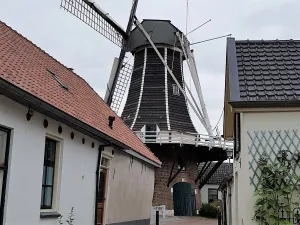 Molen De Fortuin op de oude stadswallen. Foto: DagjeWeg.NL