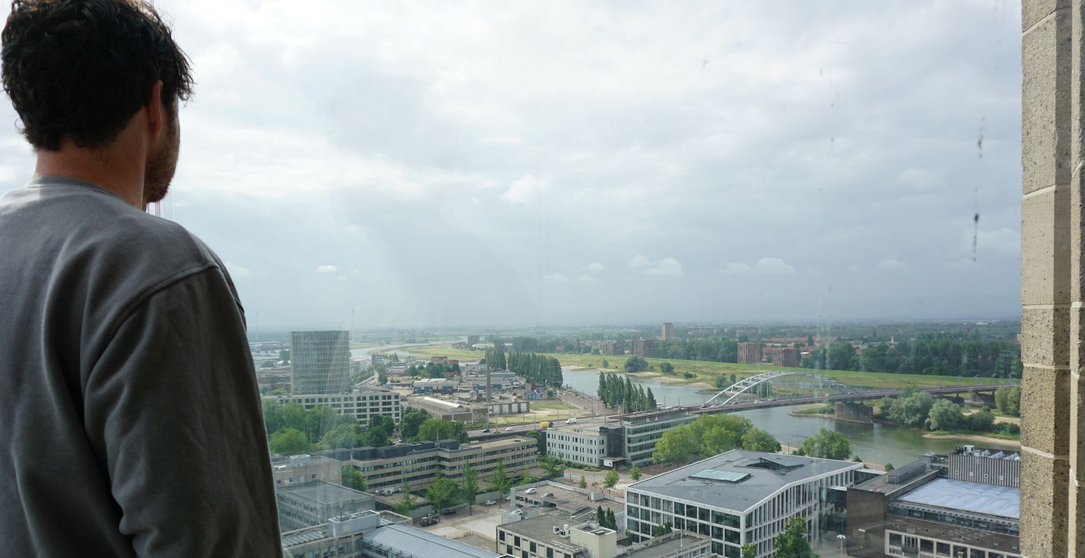 Uitzicht op de John Frostbridge vanaf één van de glazen balkons. Foto: DagjeWeg.NL