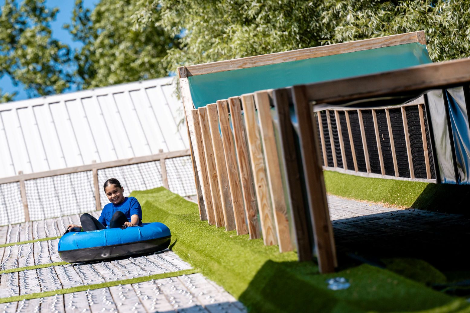 Wat gaaf, zo hard! Foto: Tubing & Netpark Adventure City © Martijn van Leeuwen Wat gaaf, zo hard! Foto: Tubing & Netpark Adventure City © Martijn van Leeuwen