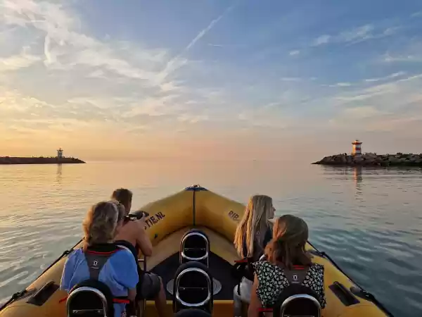 RIB-ACTIE Scheveningen Samen kiezen voor het ruime sob. Foto:  RIB-ACTIE Scheveningen