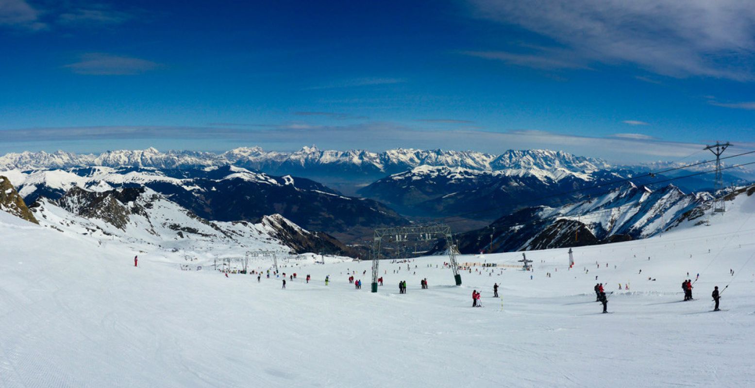 In de winter is het gezellig druk op de pistes. Foto:  Pexels.com ,
 CC0 License .