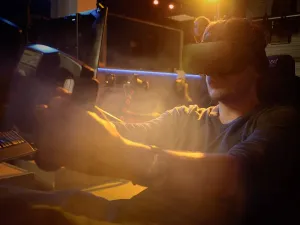 VR met racesimulator VRX1 Racing Je hoort niets anders dan een brullende motor. Foto: VRX1 Racing