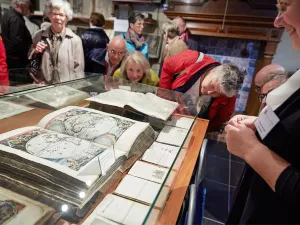 Eeuwenoude bijbels. Foto: Bijbelmuseum © Robert Aarts Photography.