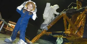 Wat is open tijdens de feestdagen? I'll be home for Christmas... Ga op ruimtereis in Space Expo! Foto: Space Expo.