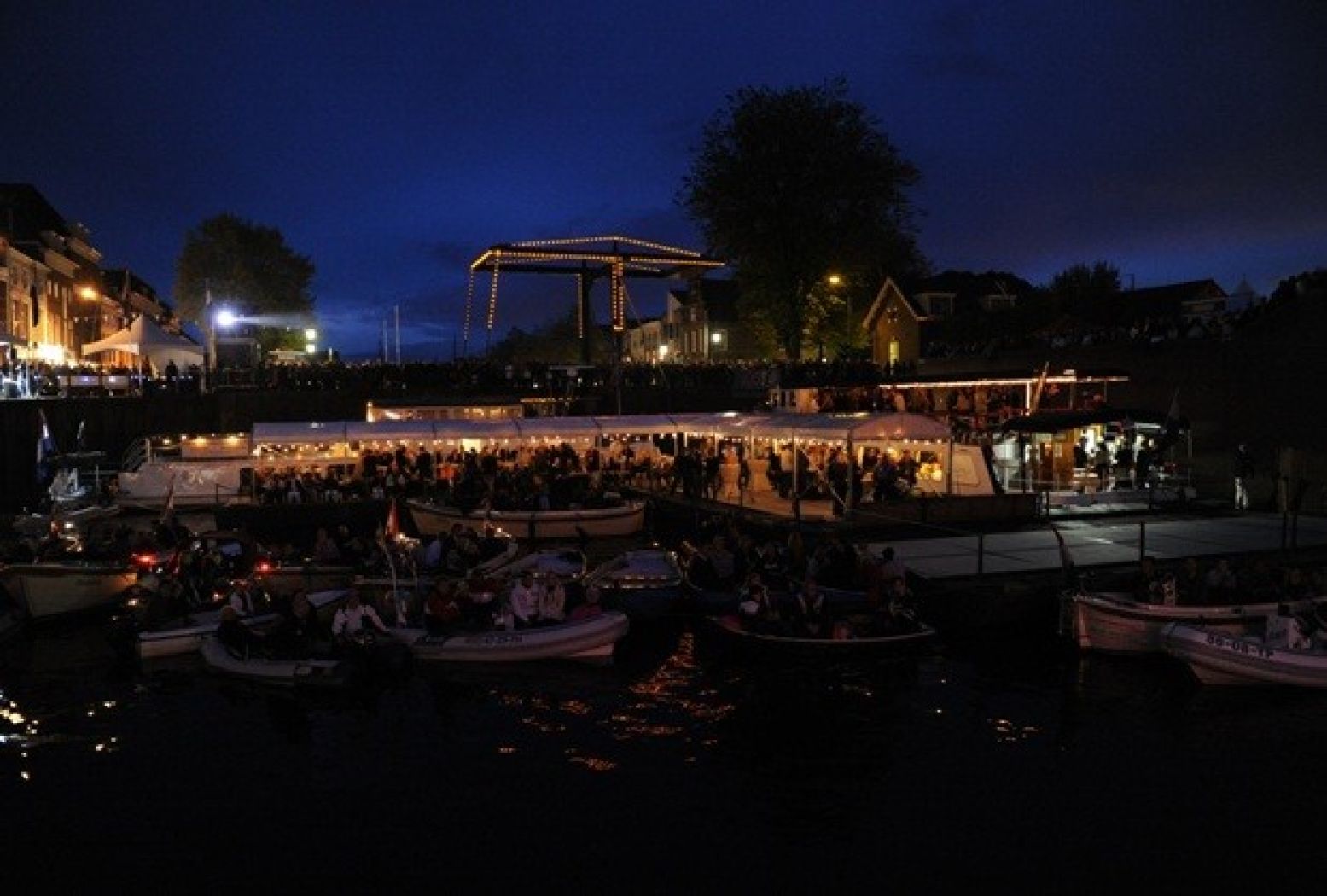 Het maritieme festival wordt vrijdagavond geopend met een optreden van Het Orkest van de KoninklijÂ­ke Luchtmacht. Foto: Henk van Esch