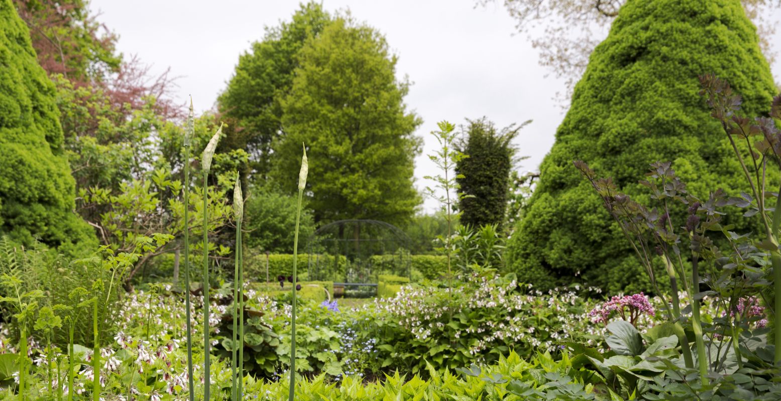 De royale tuin van Kasteel Hernen. Foto © Kasteel Hernen. De royale tuin van Kasteel Hernen. Foto © Kasteel Hernen.